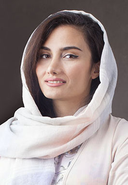 آزاده اکثیر منفرد