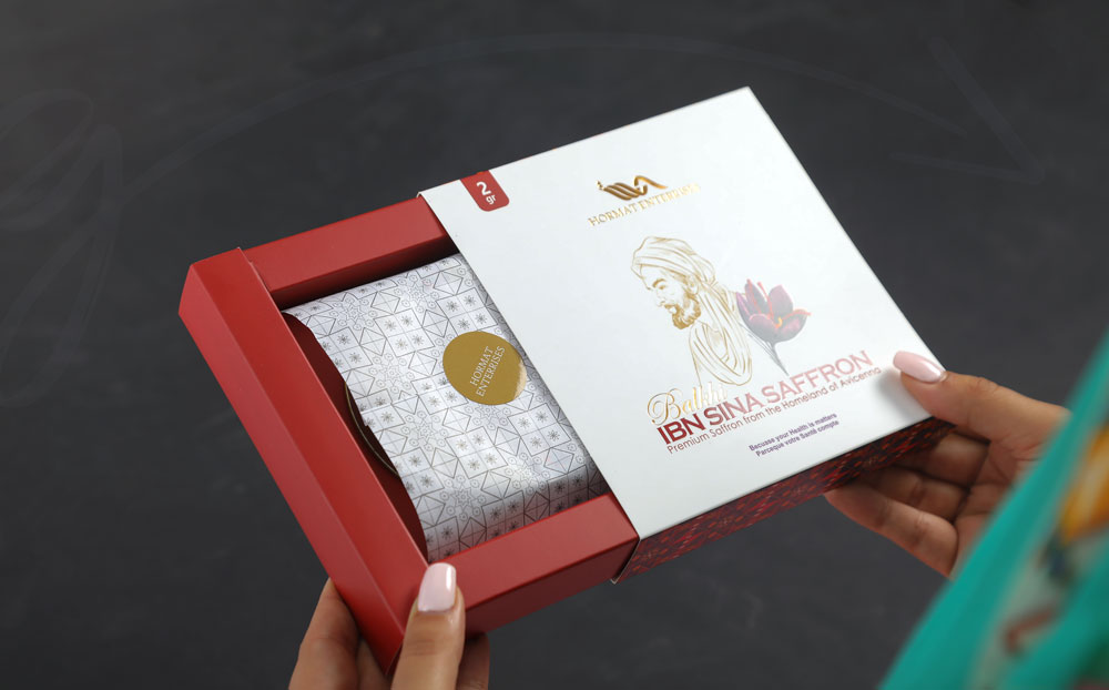 طراحی بسته بندی زعفران ابن سینا در فرانسه